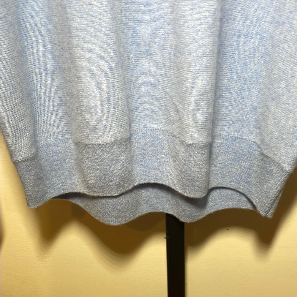 Neiman Marcus Light Blue Scoop Neck Sweater - Picture 6 of 7